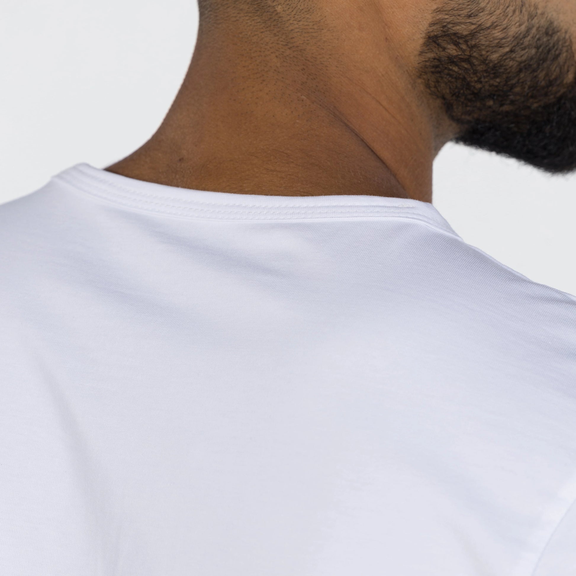 Reinforced collar and stitching on a white premium Egyptian cotton shirt